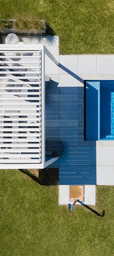 Lamellendach am Pool